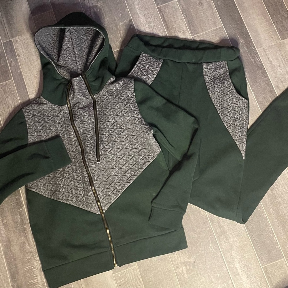 Vintage Stanzino Women’s Size Large 2 Piece Green Track Suit